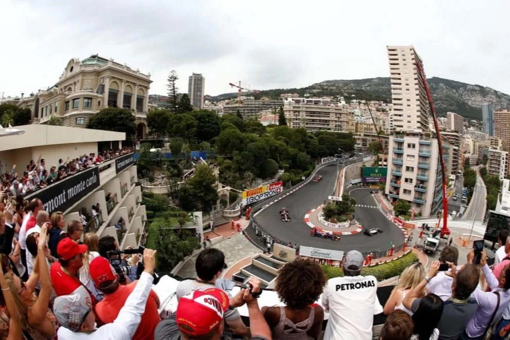 hotel tours f1